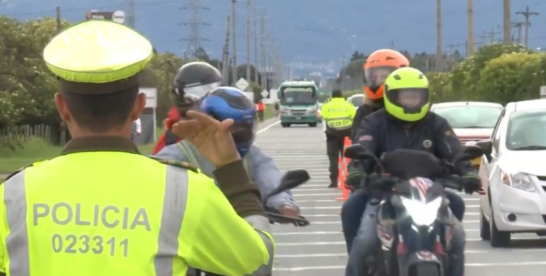 Policía