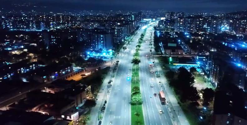 Avenida Boyacá durante la noche