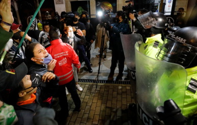 Hechos violentos entre la Policía y los manifestantes.