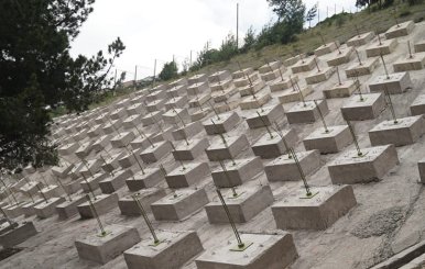 Muro de contención barrio Brisas del Volador