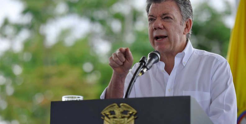 180216_08_EntregaTitulosConpesMacizoColombiano_1800 180216_08_EntregaTitulosConpesMacizoColombiano_1800