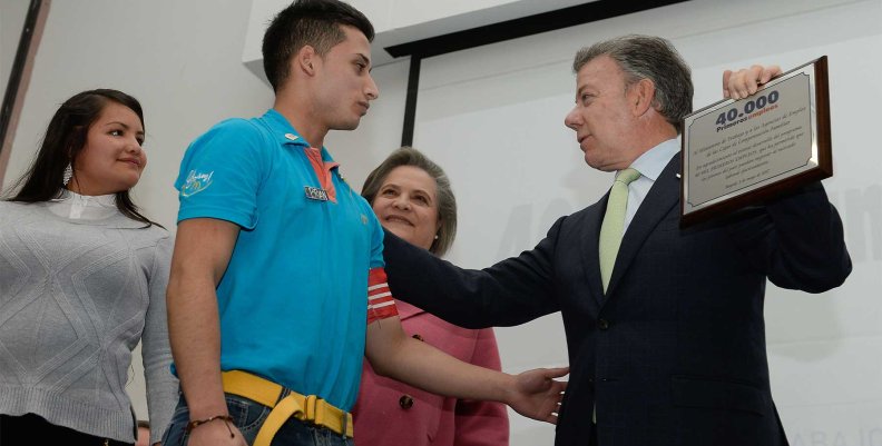 20170505_01_40milEmpleos_1800 20170505_01_40milEmpleos_1800
