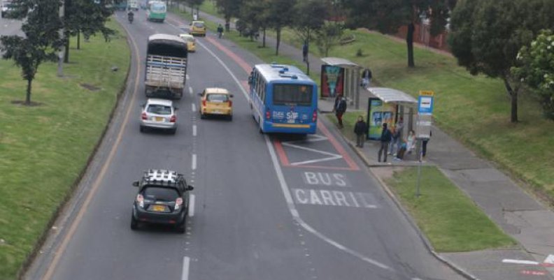 carril_preferencial_av_primero_de_mayo carril_preferencial_av_primero_de_mayo
