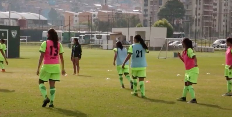 Futbolistas Liga Femenina.