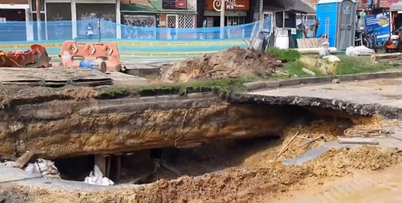 Hundimiento en la avenida villavicencio