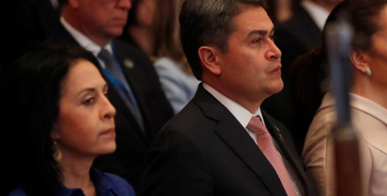Presidente de Honduras y su esposa (EFE) Presidente de Honduras y su esposa (EFE)