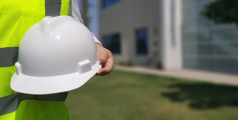 Mujeres en construcción