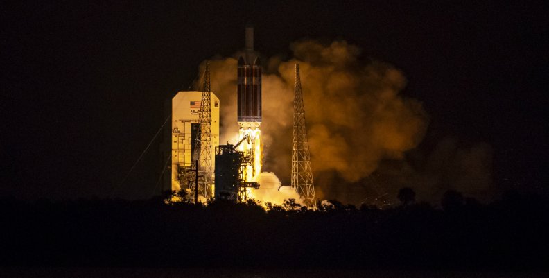 Lanzamiento del cohete ‘Delta IV Heavy’, que contiene la sonda solar 'Parker' Lanzamiento del cohete ‘Delta IV Heavy’, que contiene la sonda solar 'Parker'