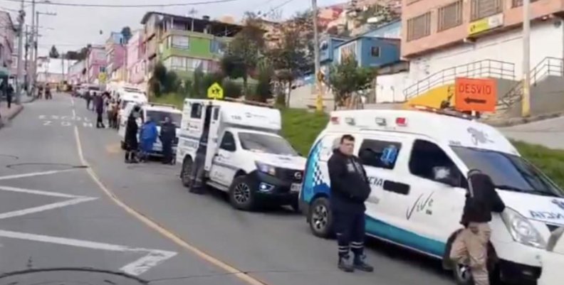 Bus del SITP se volcó en Ciudad Bolívar: hay 12 personas heridas Bus del SITP se volcó en Ciudad Bolívar: hay 12 personas heridas