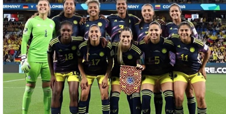 Jugadoras de la Selección Colombia posan en el Mundial Femenino de la FIFA