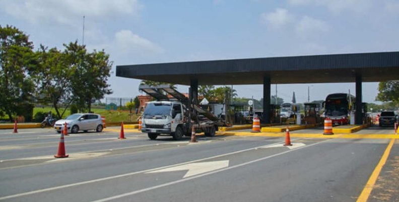 Peaje en Colombia Peaje con automóviles en Colombia