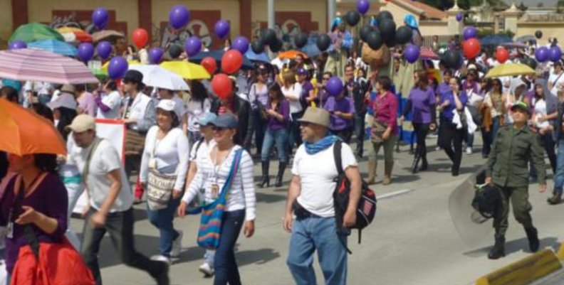 Fotografía de una de las marchas por la Paz en las calles de Bogotá