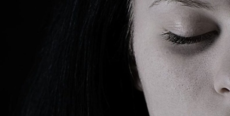 Confianza Mujer triste