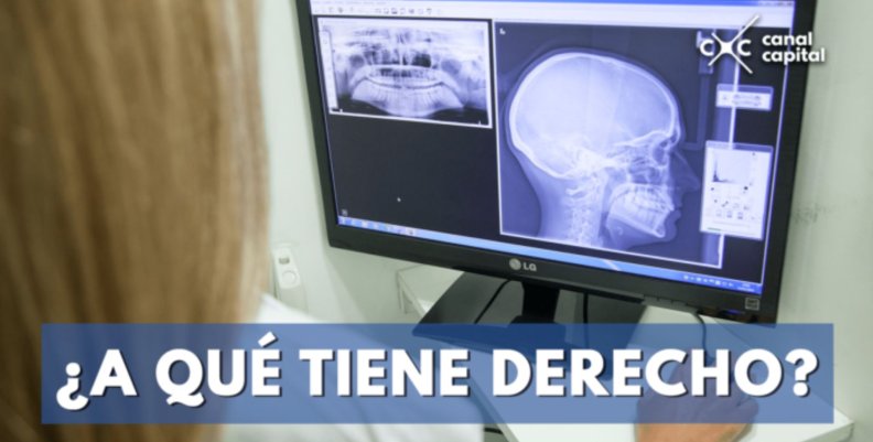 Mujer viendo una radiografía maxilar