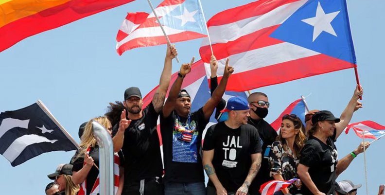 Reguetoneros en una protesta en Puerto Rico en 2019