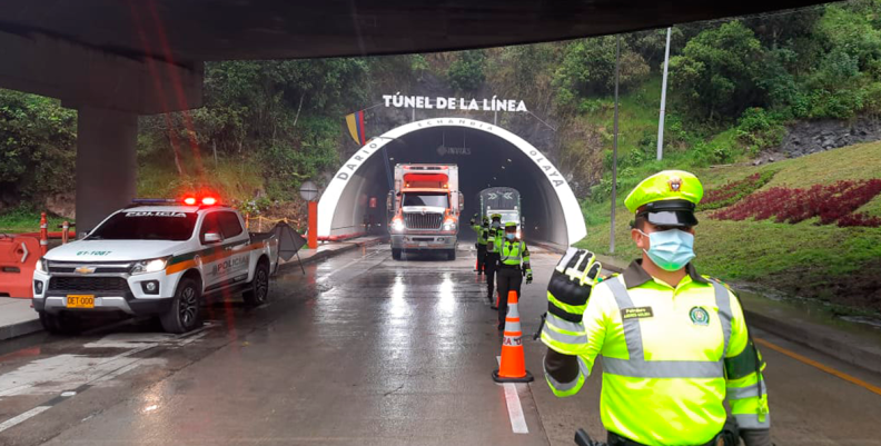 POLICÍA DE TRÁNSITO