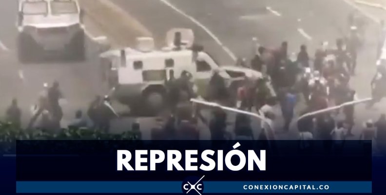 Tanqueta militar arrolla a varios manifestantes en Caracas