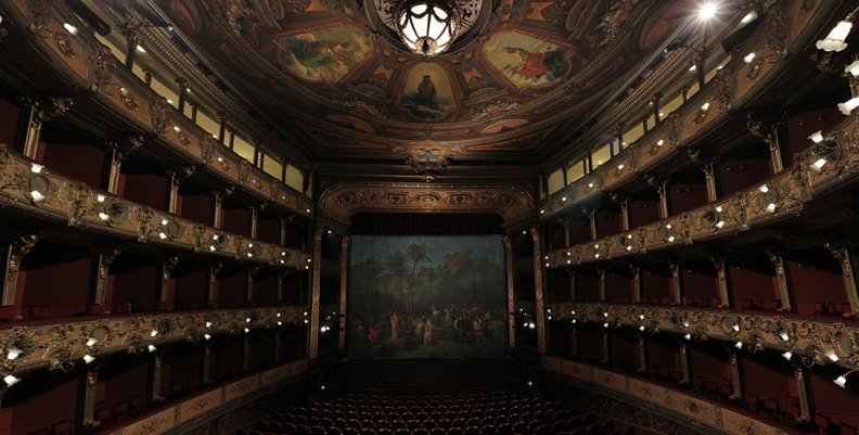 Tomada de Teatro Colón