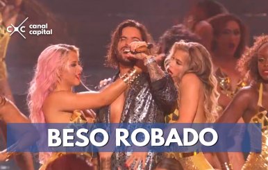 El beso de Maluma en los VMA que ha dado de qué hablar