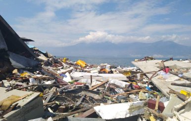 Cifra de muertos por tsunami en Indonesia alcanza 832