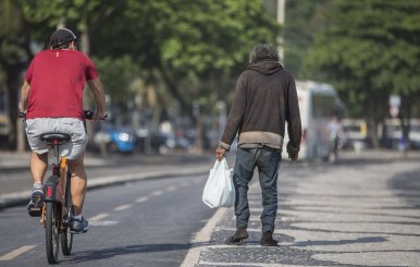 Desigualdad de ingresos mantiene los niveles altos en primer año de Bolsonaro