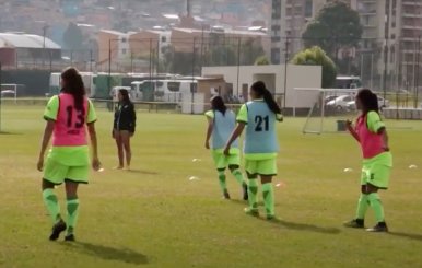 Futbolistas Liga Femenina.