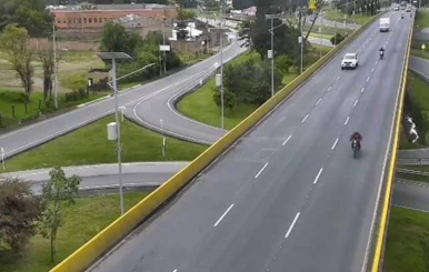 Ciclista muere tras ser atropellado y caer de puente en Chía