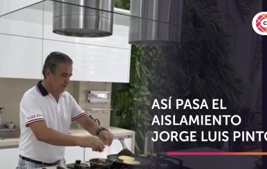 Jorge Luis Pinto aprovecha su tiempo en casa