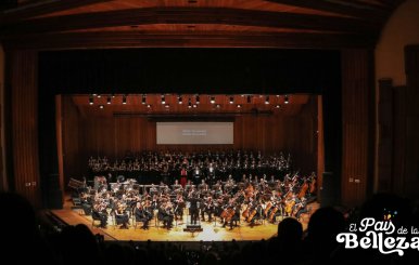 Orquesta Filarmónica en el auditorio León de Greiff