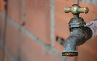 Llave de agua potable