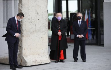 Polonia rinde homenaje a Juan Pablo II en el centenario de su nacimiento