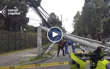 Bus del SITP colisiona contra dos postes y deja sin luz a más de 1.000 personas