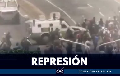 Tanqueta militar arrolla a varios manifestantes en Caracas