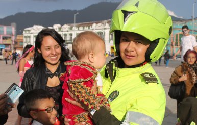 seguridad-policia-mebog