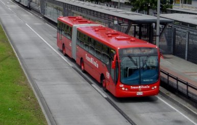 TransMilenio_03-696x527